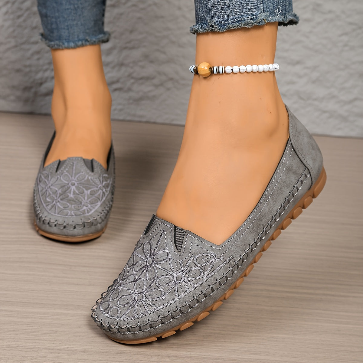 Orthopedic loafers shoes for women—lightweight and comfortable.