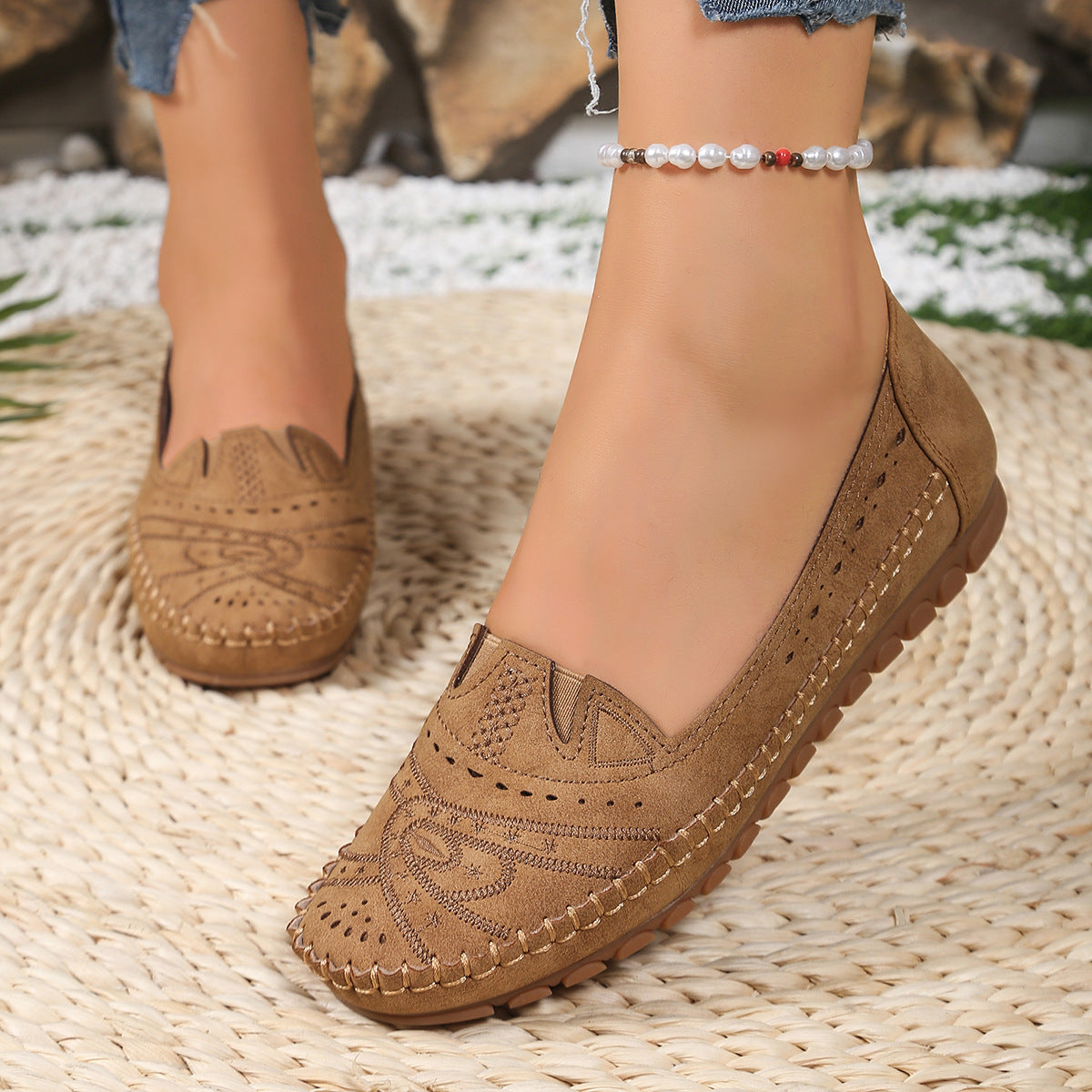 Lightweight, breathable orthopedic leather shoes
