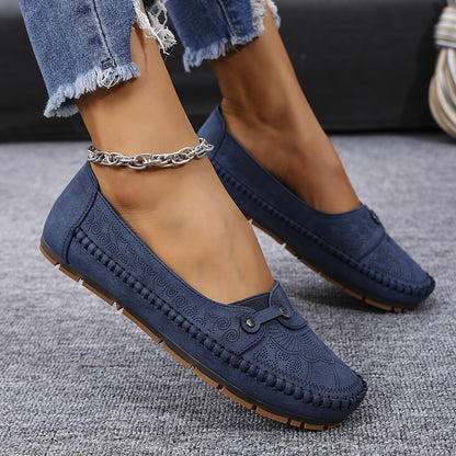 These women's slip-on shoes are lightweight, comfortable, and soft.