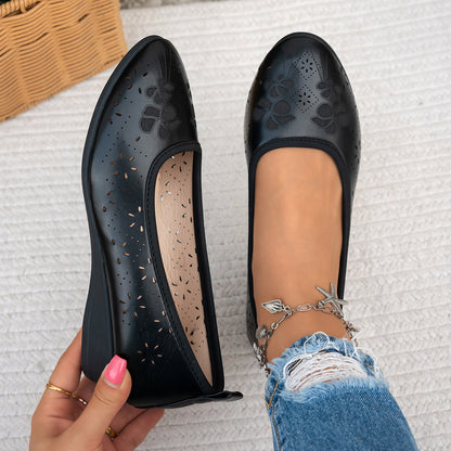 Women's orthopedic slip-on shoes, comfortable and breathable.
